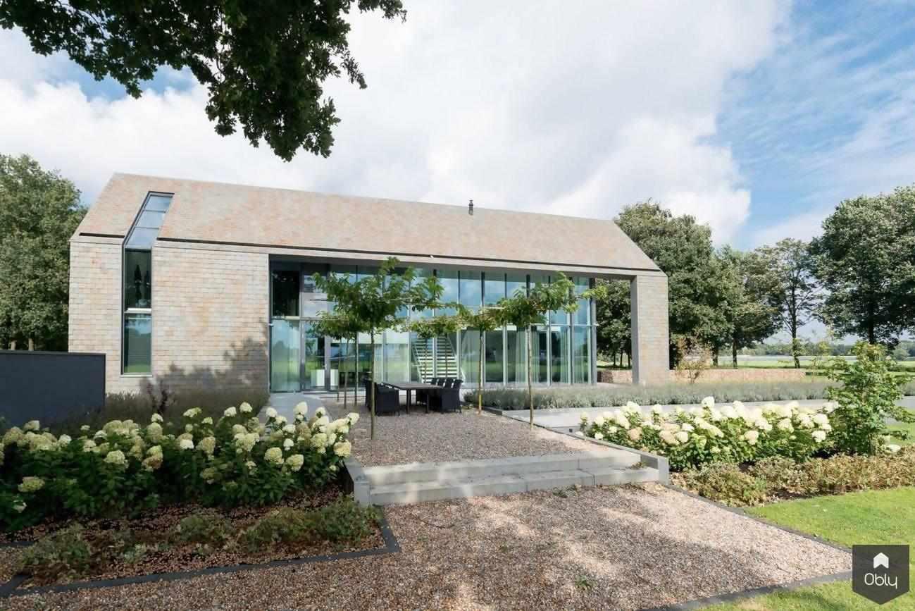 Moderne villa met veel glas-B-TOO-alle,Exterieur vrijstaand,Vrijstaand-Moderne villa met veel glas | OBLY.com-OBLY