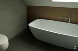 Natuurlijke warme badkamer-Fors design badkamers-alle,Badkamer,badkamer met aardetinten,badkamer met betonlook en hout,badkamer met zachte verlichting,minimalistische warme badkamer,moderne badkamer met natuurlijke materialen,natuurlijke badkamer inspiratie,organische badkamer stijl,rustige spa badkamer thuis,warme badkamer met houtlook-Warme badkamer met natuurlijke materialen | Fors Design-OBLY