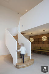 Ronde gebogen trap in villa-Groeneveld & Poirot Interieurbouw-alle,Woonkamer-OBLY