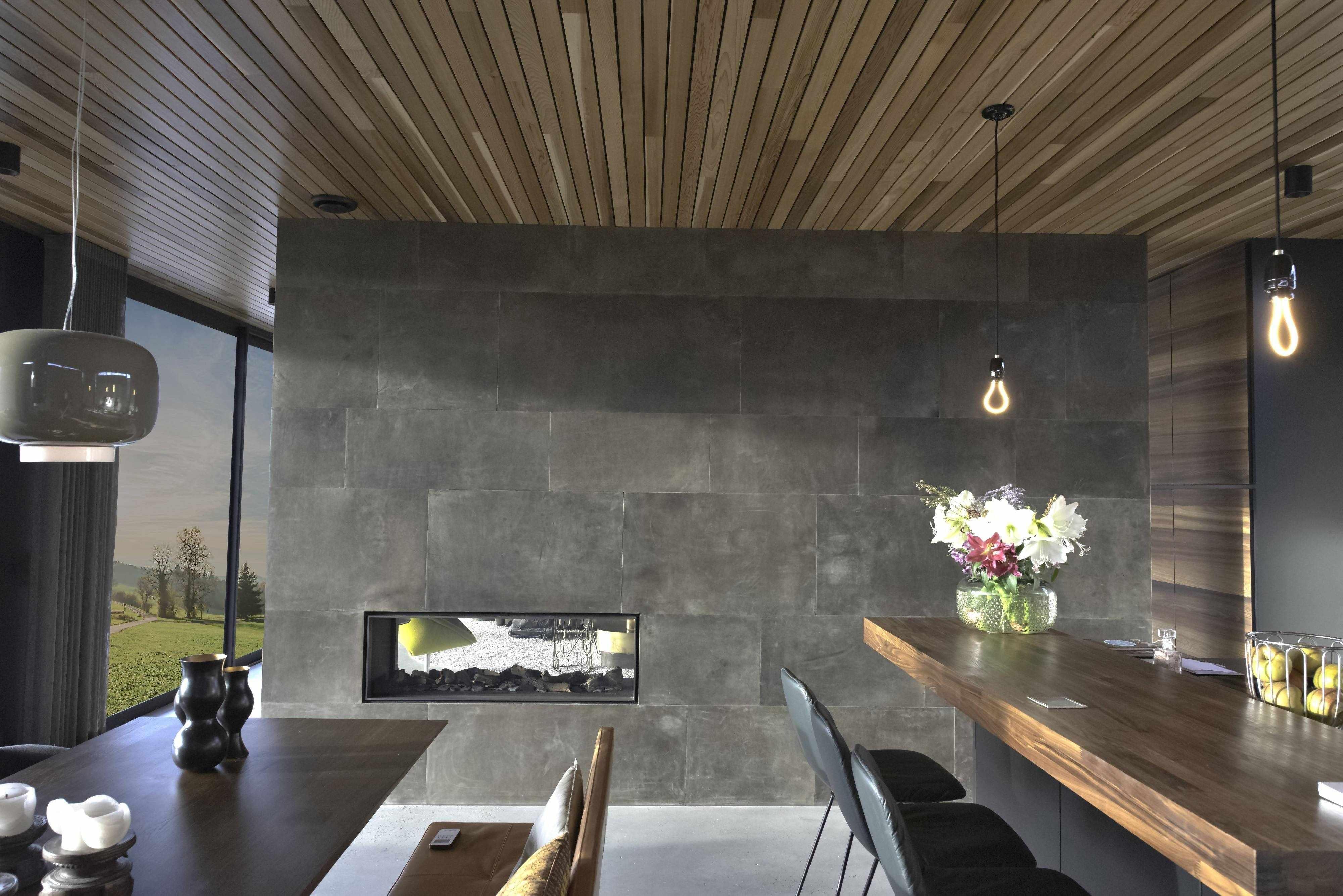Roomdivider leder bekleed-Etagon-high end wooninterieur,lederen wandbekleding,luxe ruimteverdeler,maatwerk roomdivider,roomdivider met leer,scheiding keuken woonkamer,Woonkamer-Roomdivider met haard leder bekleed-OBLY