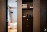 Slaapkamer ensuite met warme, luxe hotelsfeer-Wood Creations-alle,Slaapkamer-OBLY