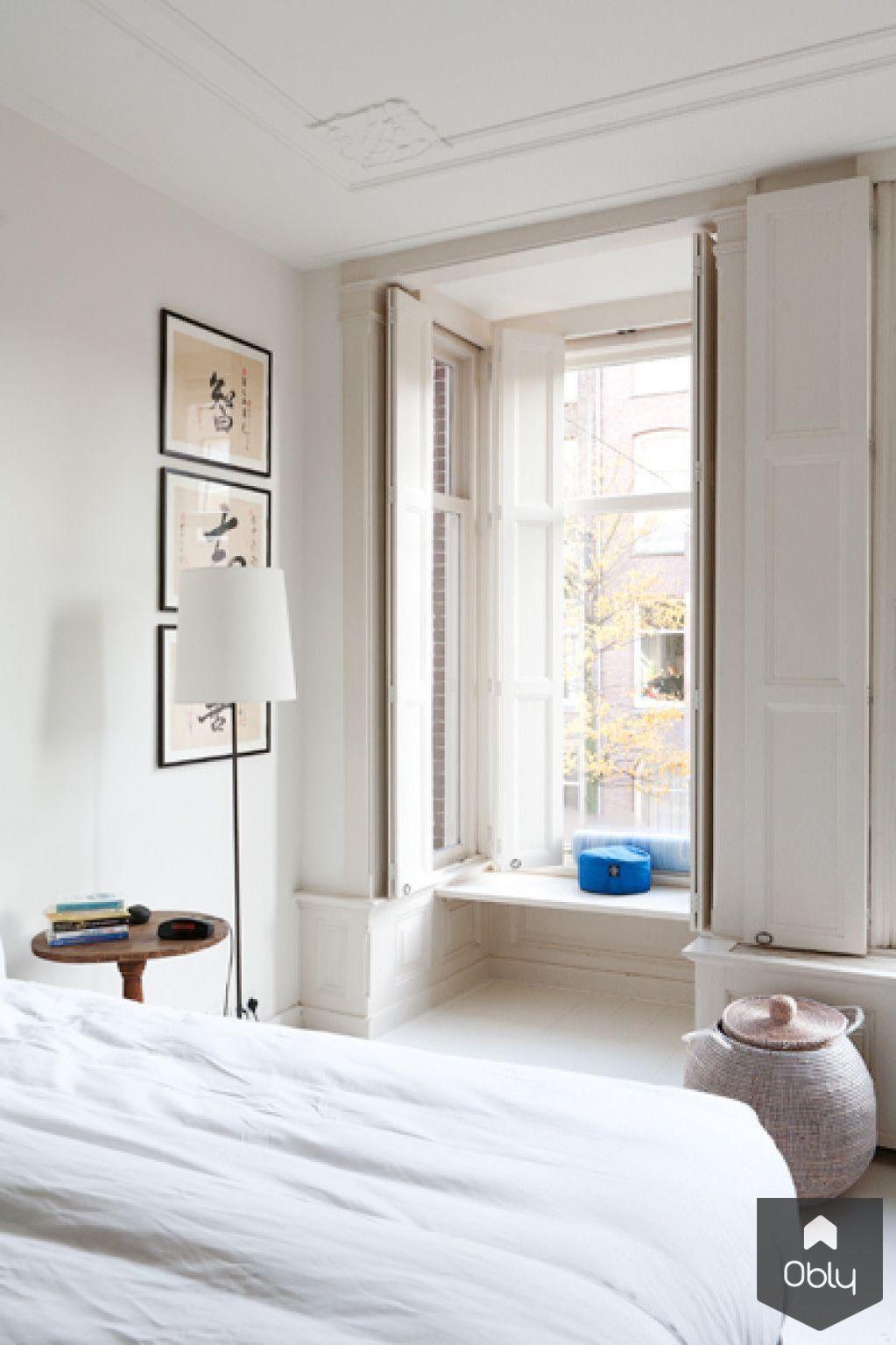 Slaapkamer klassiek herenhuis Amsterdam oud zuid-Suzanne-Holtz-Studio-alle,amsterdam oud zuid woning,exclusief interieur ontwerp,klassieke slaapkamer herenhuis,luxe slaapkamer interieur,maatwerk kledingkast slaapkamer,rustige slaapkamer inspiratie,Slaapkamer,stijlvolle wandafwerking slaapkamer,tijdloze slaapkamer details-OBLY