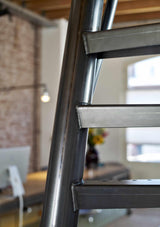 Stalen 1m2 wenteltrap-OBLY-zolder-Ruimtebesparende 1m2 stalen wenteltrap -OBLY