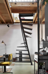 Stalen 1m2 wenteltrap-OBLY-zolder-Ruimtebesparende 1m2 stalen wenteltrap -OBLY