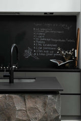 Stenen kookeiland-Verswijver Interieurconcepten-kookeiland-Stenen kookeiland met steenlook-OBLY