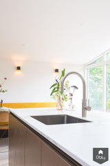 Stijlvolle leefkeuken met koperkleurig eiland-Keukenstudio Stormink-alle,Keuken-OBLY