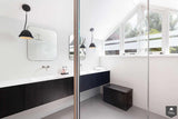 Stoere witte badkamer met zwarte accenten-Fors design badkamers-alle,Badkamer-OBLY