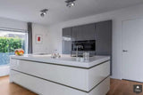 Strak Corian werkblad met verlijmde stollenwand-Cora Techniek-alle,Keuken-Strak Corian werkblad met verlijmde stollenwand | OBLY.com-OBLY