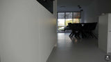 Strakke gietvloer in moderne woning-MC Gietvloeren-alle,Woonkamer-OBLY