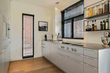 Strakke moderne inrichting-Stijn de Ruyter Interieurarchitectuur-badkamer ontwerp,contrast,hout,Interieur,interieur design,lichte kleuren,minimalistisch,modern interieur,moderne keuken,persoonlijke accenten,rvs keuken,tegels,warme materialen-Strakke moderne inrichting-OBLY