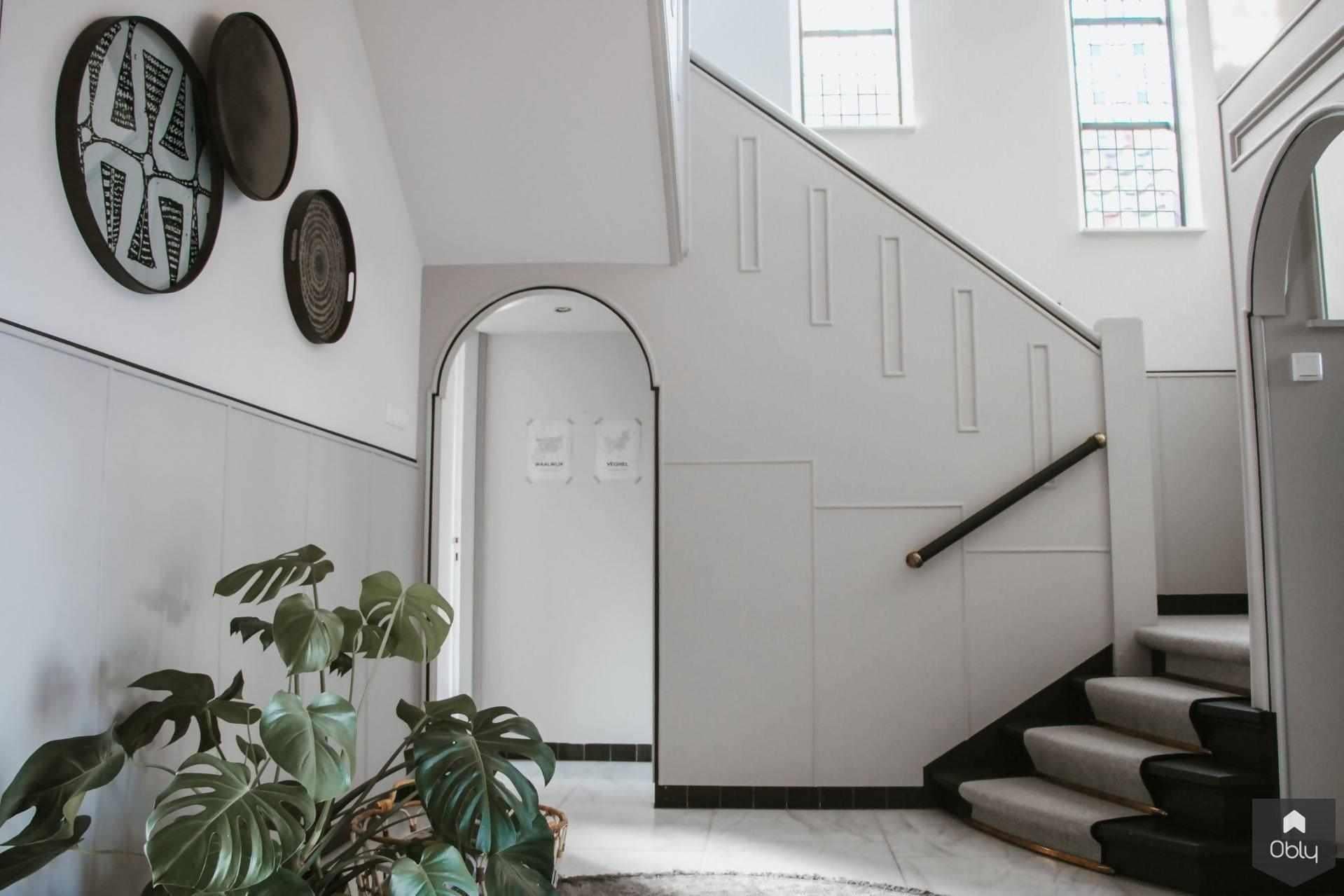 Styling en interieur jaren'30 woning-Barbara Roest-alle,Entree,Entree Hal Trap,Hal,Trap,Woonkamer-Styling en interieur jaren'30 woning | OBLY.com-OBLY