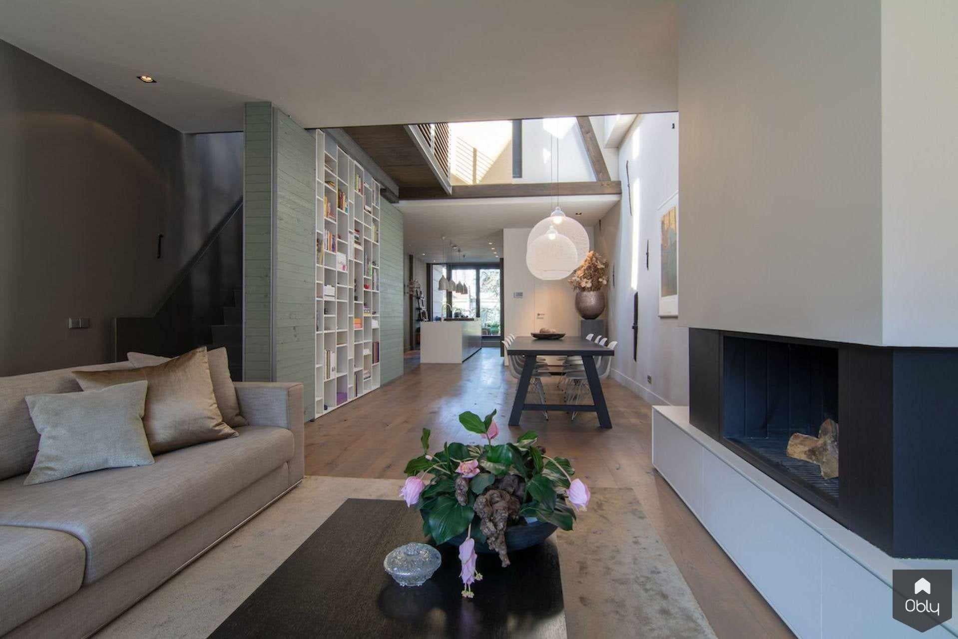 Transformatie historisch pakhuis-Studio Ron van Leent-alle,historisch pakhuis,industriële woning,interieur en exterieur ontwerp,karakteristieke woning renovatie,loft wonen,modern interieur pakhuis,pakhuis transformatie,Woonkamer-OBLY