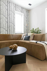 Uitbouw tv kamer-Pleun Interiors-gezellige zithoek,interieur met behang,lichte woonkamer,modern behang woonkamer,sfeervolle woonkamer,stijlvolle tv kamer,tijdloos interieur,tv kamer,uitbouw,warme woonkamer inrichting,woonkamer inspiratie-Uitbouw tv kamer met tijdloos behang-OBLY