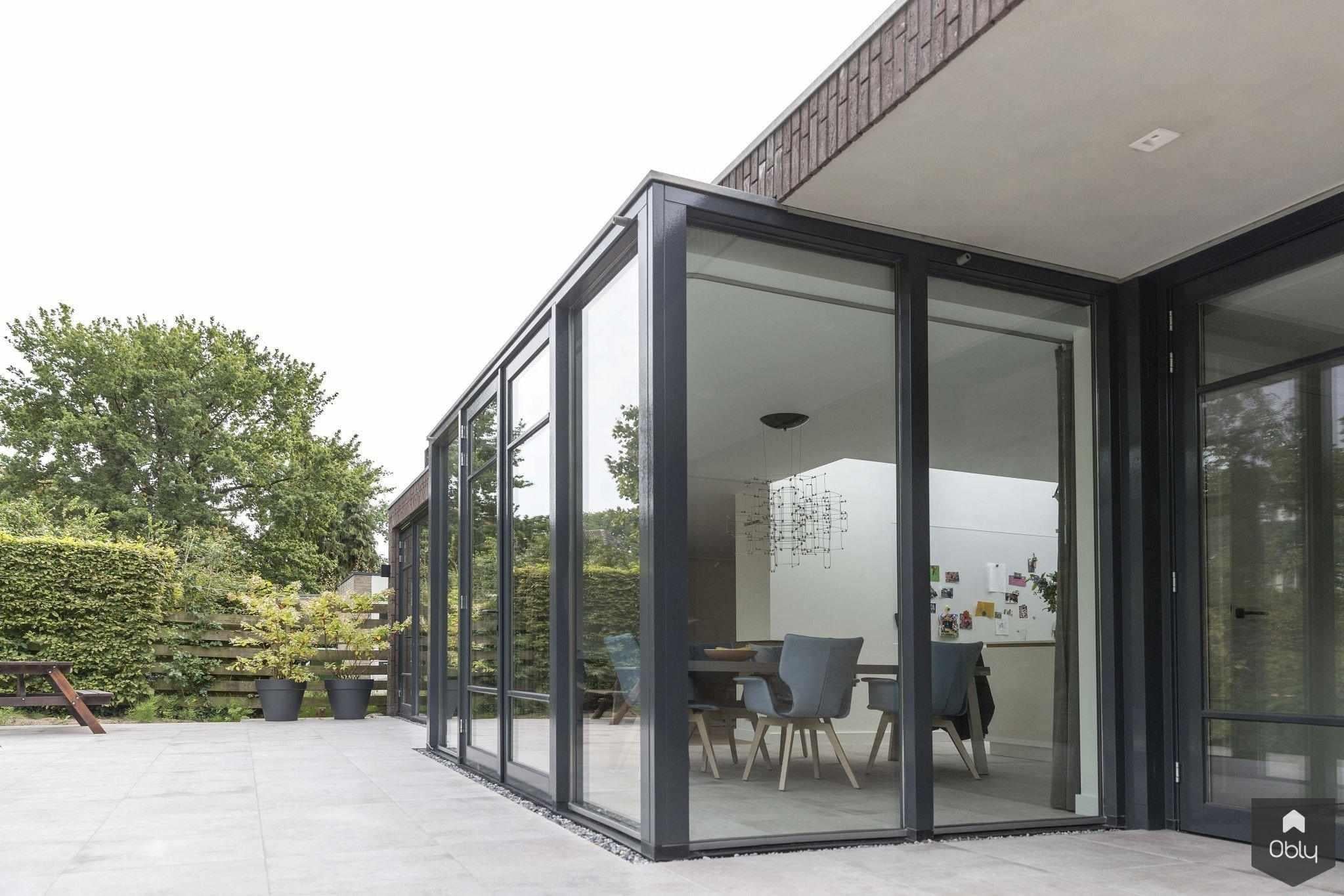Uitbreiding 2-onder-1-kap woning-Kraal architecten-2-onder-1-kap woning,Aanbouw,alle,glazen pui,Keuken,moderne keuken,tuinverbinding-OBLY