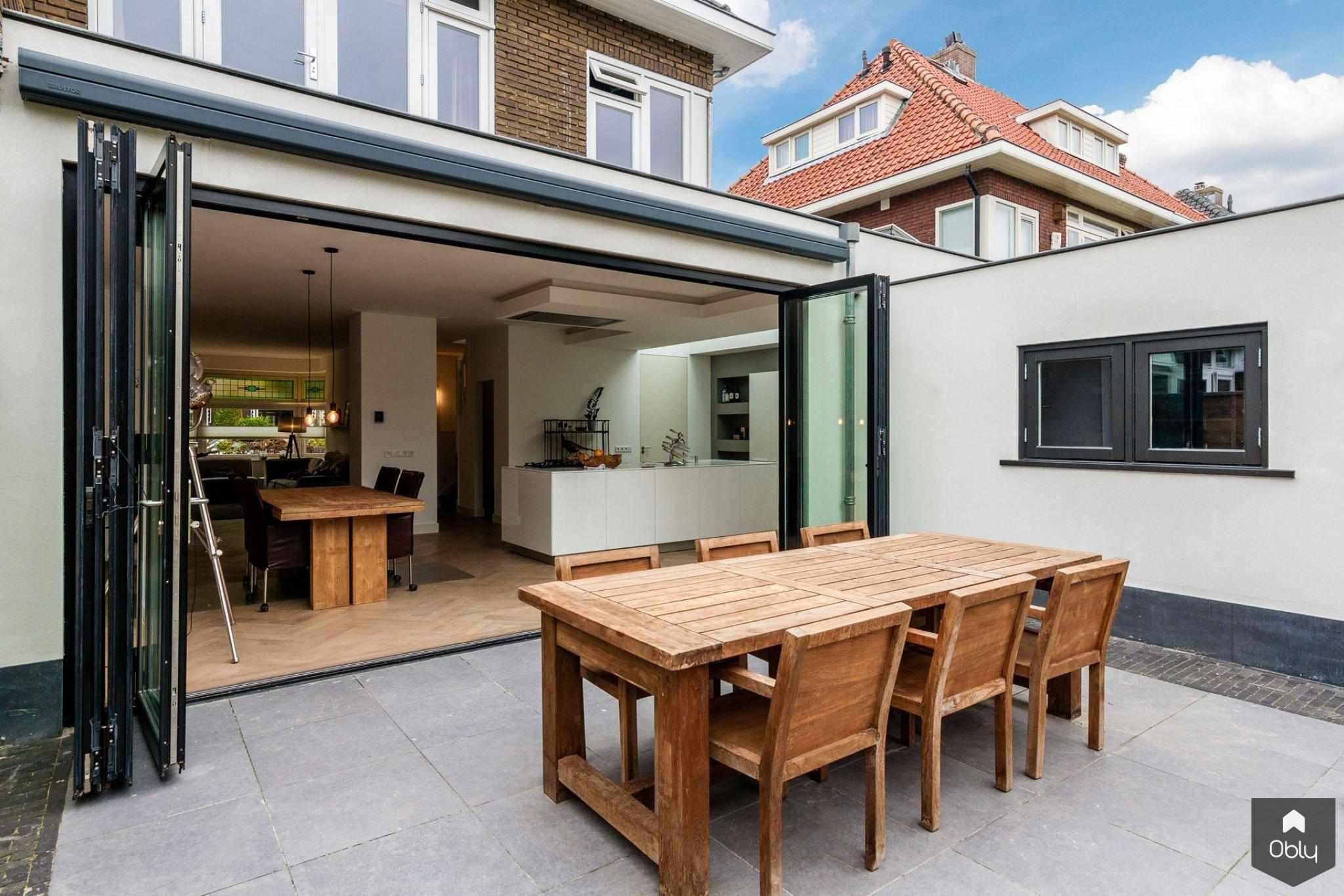Verbouwing luxe 2-onder-1-kap jaren '30 woning-Van Os Architecten-2-onder-1-kap,Aanbouw,alle,jaren 30 woning,lichte ruimte,moderne aanbouw,woonkeuken-OBLY
