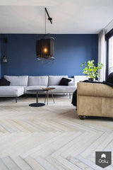 Verouderde smalle grijze visgraatvloer-Vloerenhuis Amsterdam-alle,Woonkamer-OBLY