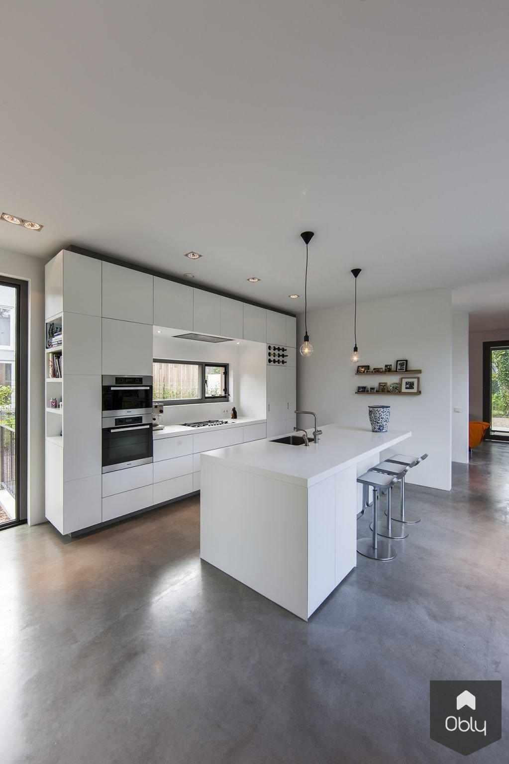 Villa Heemstede - keuken-Paul Seuntjens Architectuur + Interieur-alle,barfunctie,Keuken,licht interieur,maatwerk keuken,minimalistisch ontwerp,open schappen-OBLY