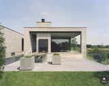 Villa met uitgekiende balans-KELLER minimal windows® by Kumasol-alle,architectuur design,Exterieur vrijstaand,grote raampartijen,luxe villa ontwerp,minimalistische woning,moderne gevel,moderne villa,strakke architectuur,symmetrisch ontwerp,villa nieuwbouw-Moderne villa met grote raampartijen | KELLER-OBLY