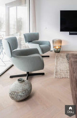 Visgraat vloer met vloerverwarming in licht appartement-The Woodstore-alle,Woonkamer-OBLY