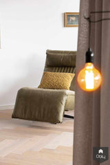 Visgraat vloer met vloerverwarming in licht appartement-The Woodstore-alle,Woonkamer-OBLY