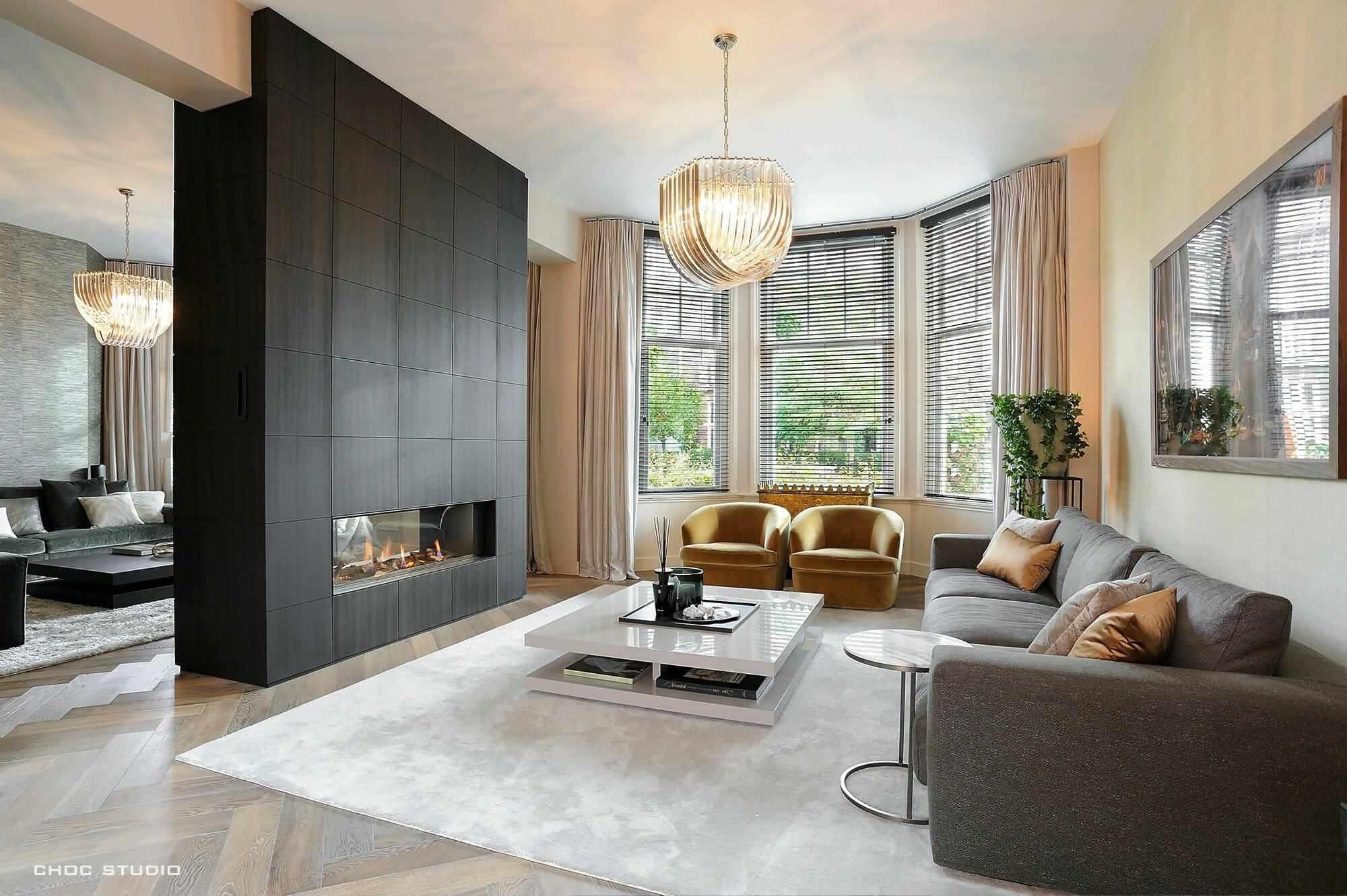 Warm ingericht herenhuis-Choc Studio-luxe woonkamer,moderne woonkamer,woonkamer,woonkamer design,woonkamer interieur,woonkamer met haard-OBLY