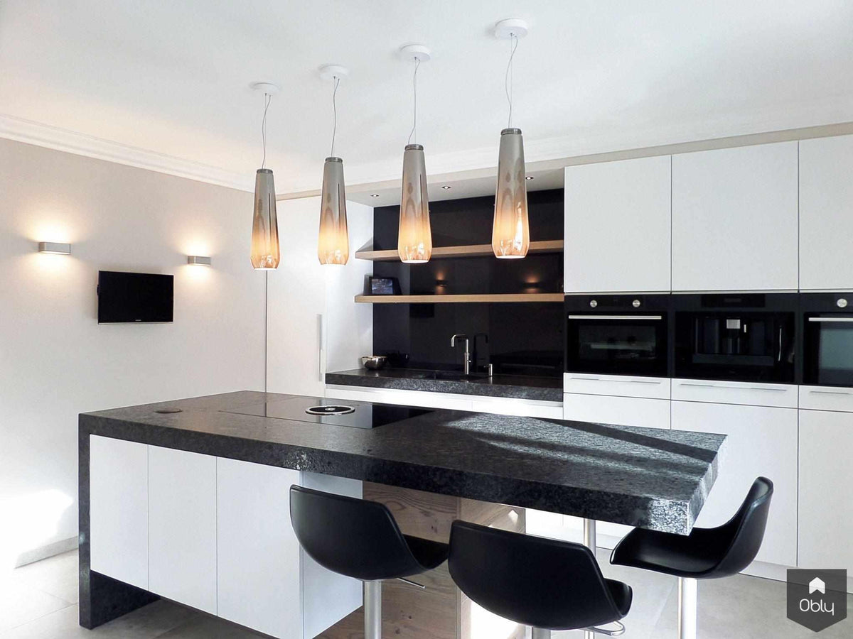 Witte keuken met hout en zwarte accenten-Keukenarchitectuur Midden Brabant-alle,Keuken-OBLY