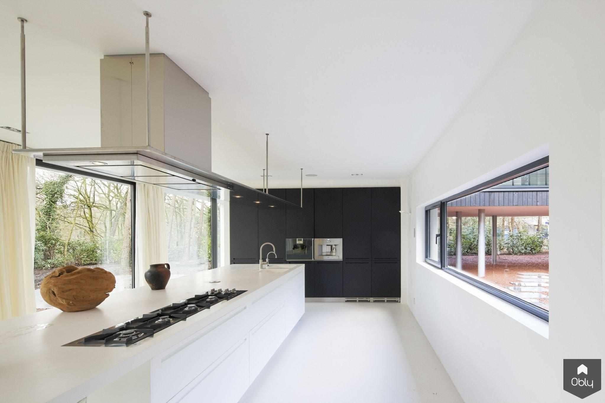 Woonhuis KvD - interieur-Grosfeld Bekkers van der Velde Architecten-alle,grote raampartijen,Interieur,Keuken,luxe woonhuis,moderne woning,strakke keuken,veel daglicht-OBLY