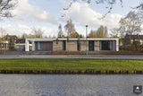 Woonhuis P - exterieur-Grosfeld Bekkers van der Velde Architecten-alle,Exterieur,Exterieur vrijstaand,minimalistische architectuur,moderne villa,moderne woning,strakke gevel,veel glas,vrijstaande woning-OBLY