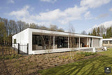 Woonhuis P - exterieur-Grosfeld Bekkers van der Velde Architecten-alle,Exterieur,Exterieur vrijstaand,minimalistische architectuur,moderne villa,moderne woning,strakke gevel,veel glas,vrijstaande woning-OBLY