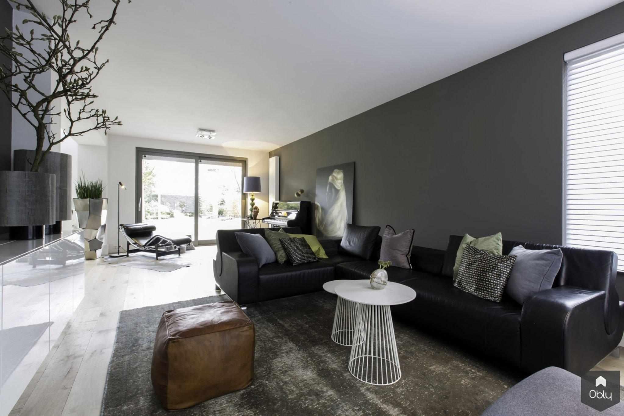 Woonhuis jaren 70 verbouwd met bijzondere vide.-B-TOO-alle,Woonkamer-OBLY