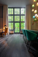 Zwarte eiken vloer-Vloerenhuis Amsterdam-Woonkamer-Zwarte eiken parket vloer-OBLY