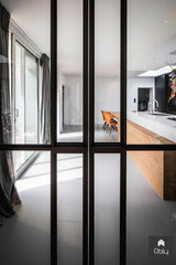 Zwarte moderne keuken met wit keukeneiland-Culimaat-alle,Keuken-OBLY