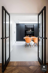 Zwarte moderne keuken met wit keukeneiland-Culimaat-alle,Keuken-OBLY