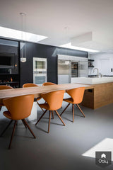 Zwarte moderne keuken met wit keukeneiland-Culimaat-alle,Keuken-OBLY