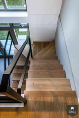 Zwevende houten trap met nis-Van Bruchem Staircases-alle,Entree hal trap-OBLY