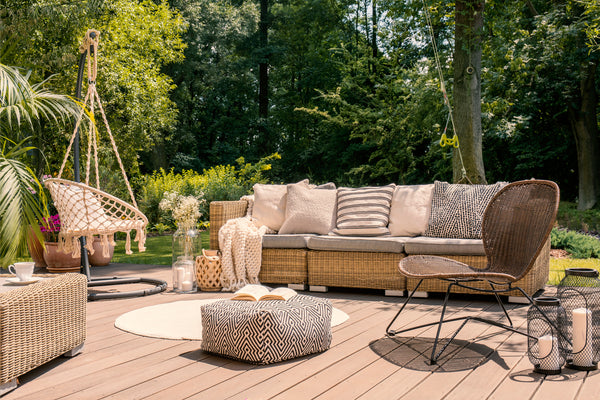 Meer houten elementen in de tuin