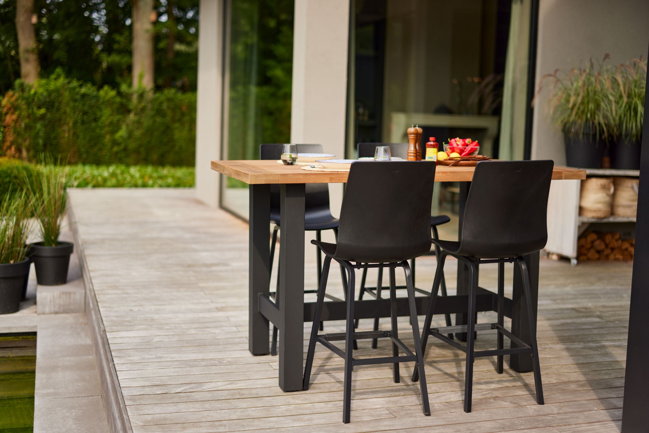 Hoge barstoelen voor buiten