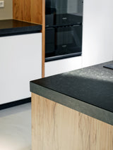 Maatwerk keuken met olijfhout en witte fronten