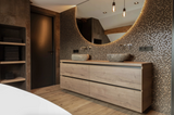 Badkamer transformatie boerderij-OBLY-badkamer,wasbak-Natuurstenen waskommen en vrijstaand bad-OBLY