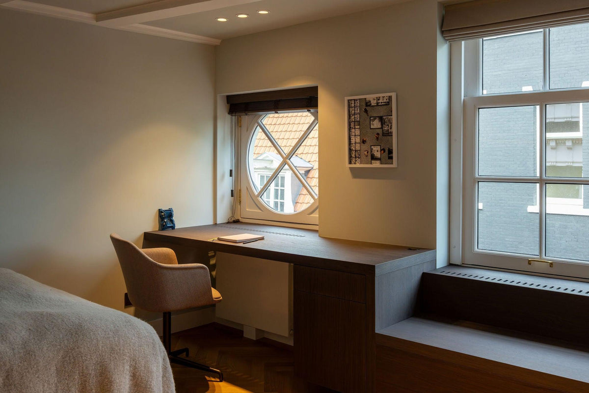 Before & After: Synergie in Renovatie: Harmonie tussen Historie en Moderniteit aan de Keizersgracht-RUIM STUDIO-design keuken,grachtenpand renovatie,historisch interieur,interieurarchitect Amsterdam,luxe renovatie,moderne woonkeuken-OBLY