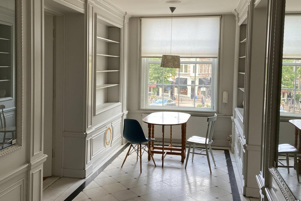 Before & After: Synergie in Renovatie: Harmonie tussen Historie en Moderniteit aan de Keizersgracht-RUIM STUDIO-design keuken,grachtenpand renovatie,historisch interieur,interieurarchitect Amsterdam,luxe renovatie,moderne woonkeuken-OBLY