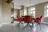 Betonvloer met gemixte materialen-Willem Designvloeren B.V.-betonlook interieur,gevlinderde betonvloer,industriële vloer,moderne betonvloer,naadloze vloer,onderhoudsvriendelijke vloer,robuuste vloer,slijtvaste vloer,vloer met karakter,woonkamer-Betonvloer met gemixte materialen-OBLY