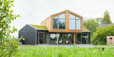 Bijzondere houten woning in de polder-Brandvries-keuken-Duurzame houten woning in het polderlandschap | Licht & ruimtelijk-OBLY