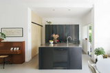 Complete renovatie herenhuis in Utrecht met glazen aanbouw-Ernst Haagman-beschermd stadsgezicht,glazen aanbouw,herenhuis,Herenhuis renovatie,Utrecht,verduurzaming woning-Renovatie herenhuis Utrecht met glazen aanbouw-OBLY
