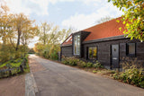 De transformatie van een historisch dijkhuis-BRANDVRIES – architectuur collectief-Aanbouw,Architectuur,glazen pui,houten gevelbekleding,Huis verbouwen,moderne woning,renovatie,schuurwoning,uitbouw,veranda,Verbouwing,Verbouwing inspiratie,Woning uitbreiden,Woningontwerp,Woningrenovatie,Wooninspiratie-Schuurwoning uitbreiden | Moderne uitbreiding met glas-OBLY