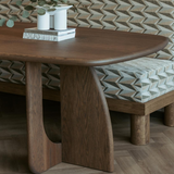 Deense ovale eettafel van eiken in walnootkleur-Lijn M-Deense ovale eettafel,Design eettafel,Eetkamer,eettafel,Eiken eettafel,Houten eettafel,Massief eiken tafel,Ovale eettafel eiken,Walnoot eettafel-Deense ovale eettafel eiken – walnoot-OBLY
