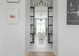 Douche met strakke badkamerwanden-Glad Douche-badkamer,minimalistische badkamerwand,moderne inloopdouche design,naadloze badkamerwanden,stijlvolle douche zonder tegels,strakke douchewand badkamer-Douche met strakke badkamerwanden-OBLY