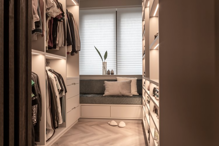 Duurzaam Greenvilla Appartement-Studi-JO-comfort wonen,eco design,energiezuinig,green villa,grote raampartijen,hoogwaardig interieur,milieuvriendelijk,minimalistisch,modern appartement,moderne afwerking,natuurlijke materialen,Slaapkamer,strak design,toekomstbestendig,veel licht,warmtepomp,zonnepanelen-Duurzaam Greenvilla Appartement | Modern & Energiezuinig Wonen-OBLY