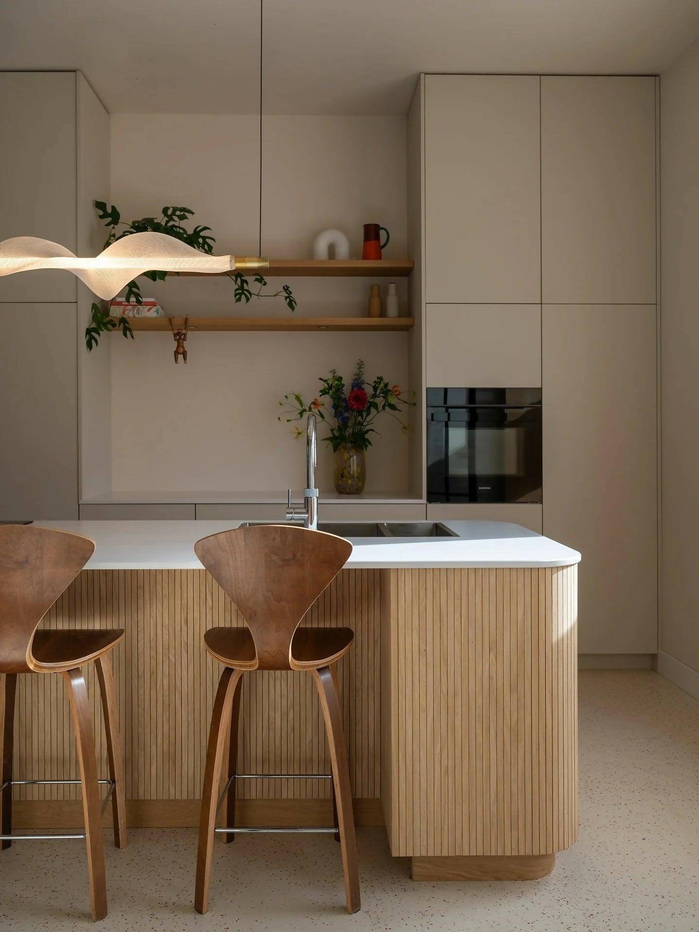 Een Duurzame Droomkeuken vol Karakter-Don maakt meubels-duurzame design keuken,Keuken,keuken met gerecyclede materialen,luxe keuken,maatwerk keuken,moderne maatwerk keuken-Maatwerk Keuken met Duurzame Gietvloer-OBLY