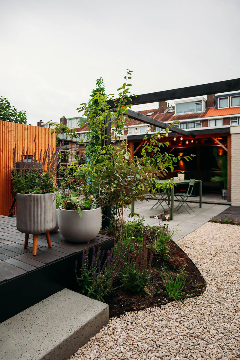 Een Moderne Stadstuin door Ruyg Tuinen-Ruyg tuinen-Overkapping,Tuin-Een Moderne Stadstuin door Ruyg Tuinen-OBLY